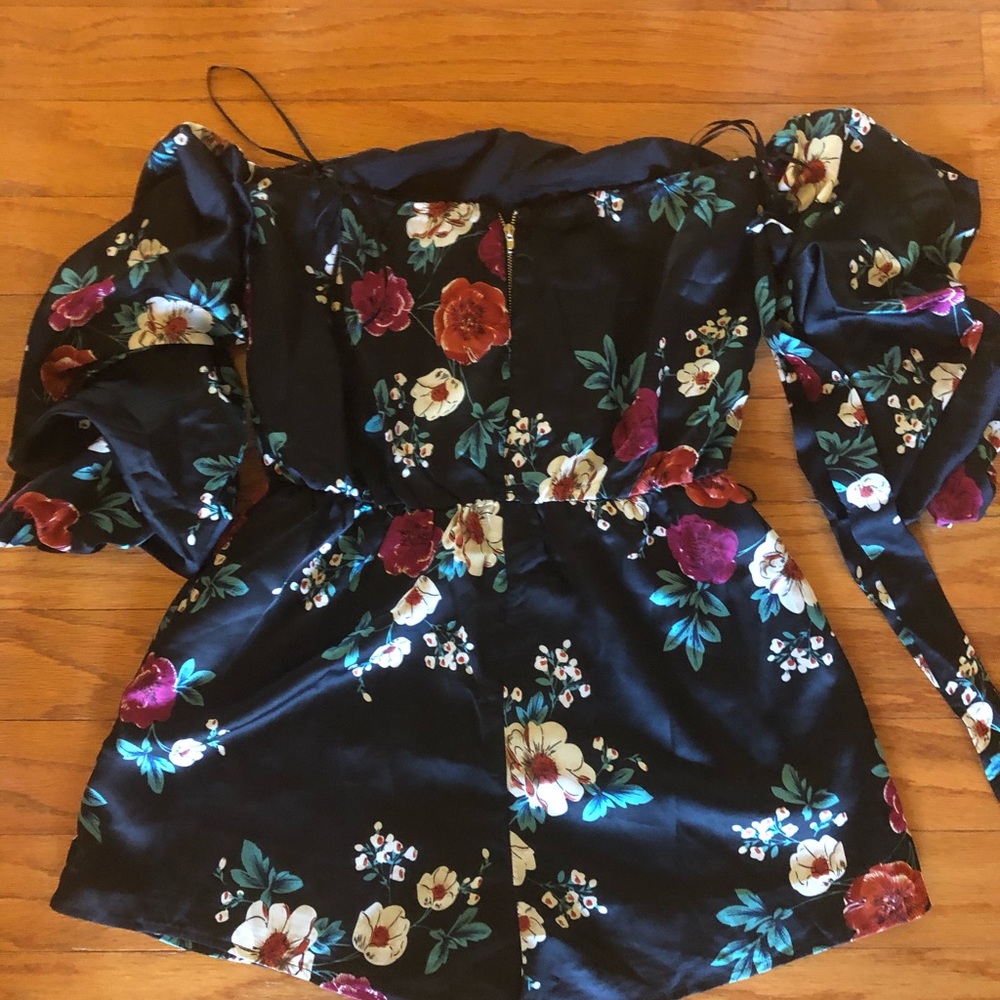 Romper - Picture 3 of 3